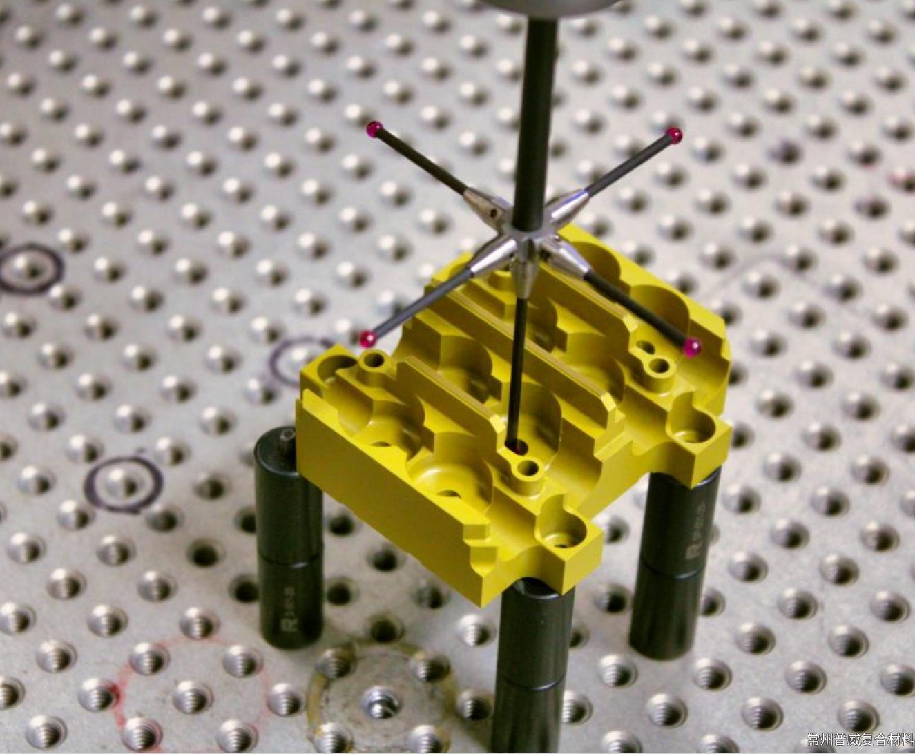 塑料也會"慢慢變形"？高性能聚合物的蠕變密碼，工程師必看的材料選型指南！